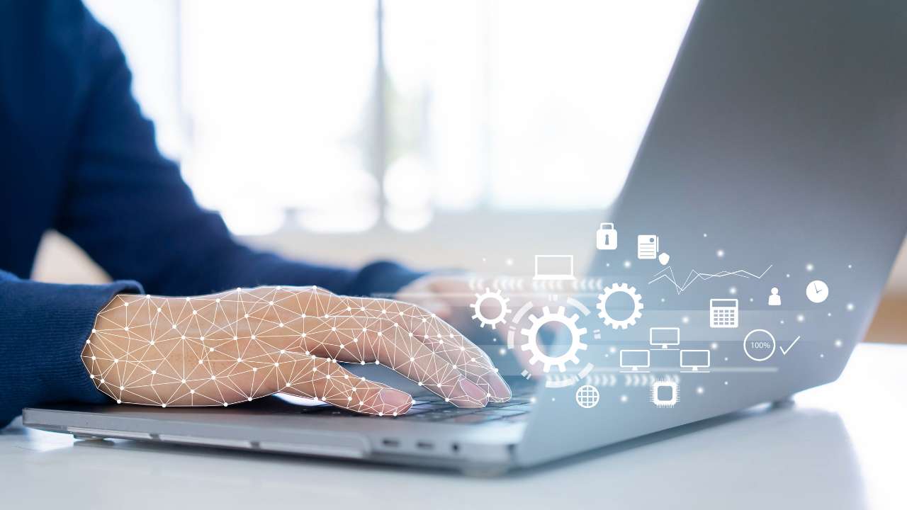 RPAのUiPath、BIツールTableauとの連携/統合を可能に